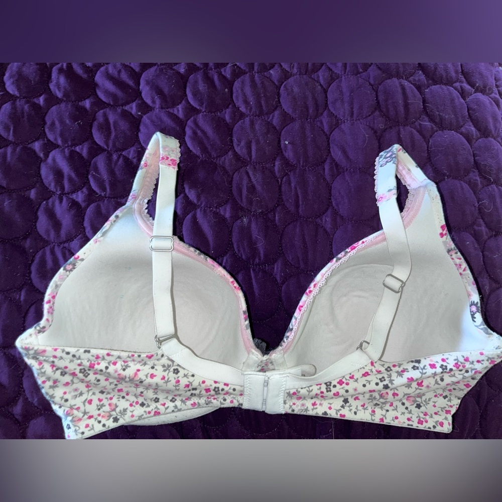 Victoria’s Secret Lined Perfect Coverage Bra. 34DD - Picture 2 of 3